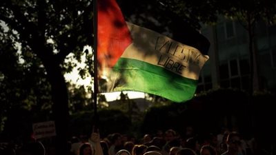 الآلاف يتظاهرون في نيويورك دعما لفلسطين في الذكرى السنوية الأولى لـ طوفان الأقصى