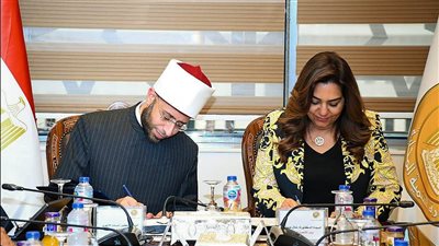 وزيرا الأوقاف والتنمية المحلية يوقعان بروتوكول تعاون لتطبيق أحكام قانون التصالح 