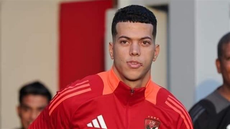 امام عاشور لاعب الأهلي