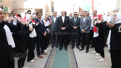 محافظ بني سويف يتابع أنشطة مبادرة بداية جديدة لبناء الإنسان بإهناسيا