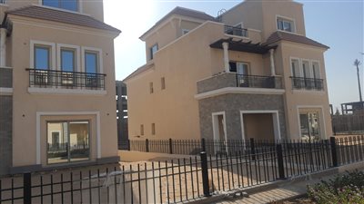 الإسكان: بدء تسليم 50 فيلا للحاجزين بـ التجمع العمراني 