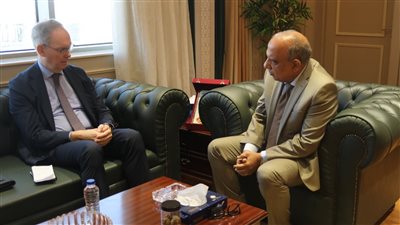 وزير الكهرباء يبحث مع سفير السويد التعاون في مجالات تخزين الطاقة 
