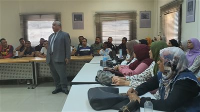وكيل تعليم الأقصر يتفقد البرنامج التدريبي للمعلمين الجدد (صور)