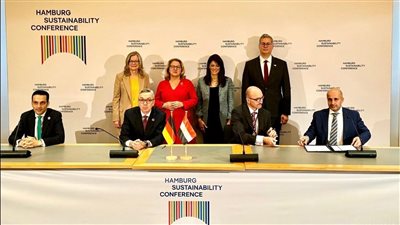 تفاصيل توقيع اتفاق منحة ألمانية بـ30 مليون يورو لمشروع الهيدروجين الأخضر.. يخلق 1330 فرصة عمل.. والمشاط: يهدف إلى تحفيز التحول الأخضر بالمنطقة الاقتصادية لقناة السويس