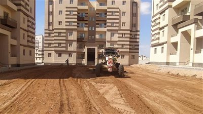 رئيس جهاز حدائق العاصمة يتفقد مشروع الإسكان المتوسط بالمدينة (صور)