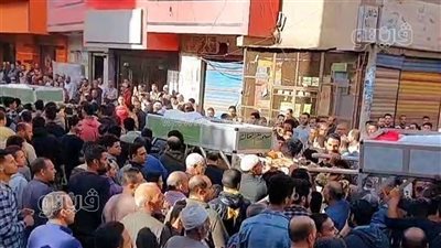 وداع مهيب، نعوش 7 معظمهم سيدات من قرية واحدة بالشرقية (فيديو وصور)