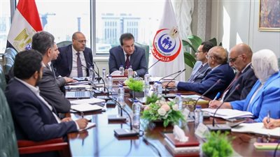 وزيرا الصحة والعمل يبحثان التعاون في مجال تطوير التدريب الطبي المهني