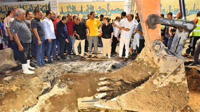 محافظ أسيوط: وضع خطة عاجلة لإنشاء خط طرد جديد للصرف الصحي 