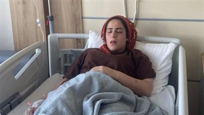 لم تتوقف عن العطس منذ 20 يومًا، سيدة حيرت العالم بمرضها الغامض (فيديو) 