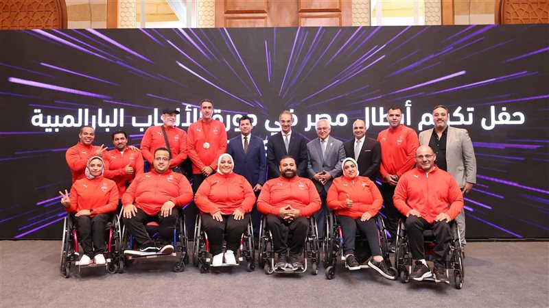 وزيرا الاتصالات والشباب