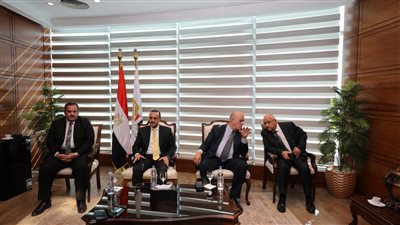  خطة لإحداث نقلة في المطارات المصرية.. العنصر البشري على قائمة أولويات الشركة القابضة.. وأيمن عرب: التعاون مع القطاع الخاص أبرز ملامح التطوير 