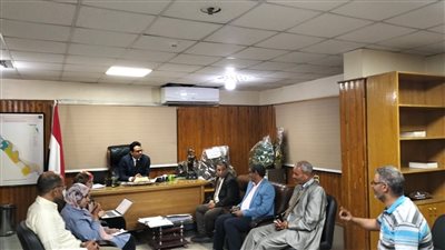 وكيل صحة سوهاج يناقش خطة التخلص الآمن من النفايات الطبية الخطرة