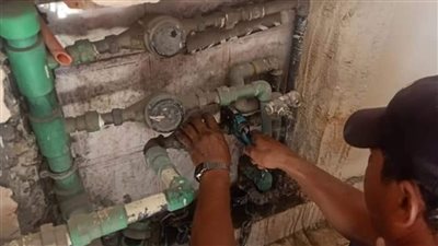  حملة مكبرة لإزالة وصلات المياه الخلسة بدمياط الجديدة