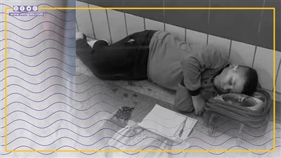 يساعد في علاج أخيه مريض السرطان.. التعليم تتعاطف مع الطالب بائع السبح في محطات المترو (فيديوجراف)