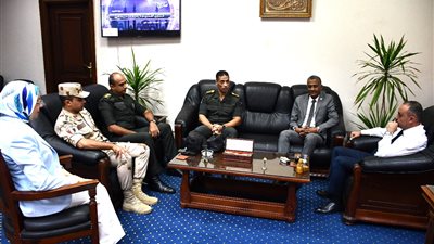 جامعة حلوان تستقبل لجنة التجنيد لإعفاء ذوي الهمم من الخدمة العسكرية