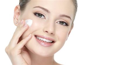 قناع طبيعي يخلصك من آثار الصيف على البشرة ويعيد حيويتها