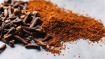 فوائد القرنفل، يحمي من السرطان ويعزز صحة العظام