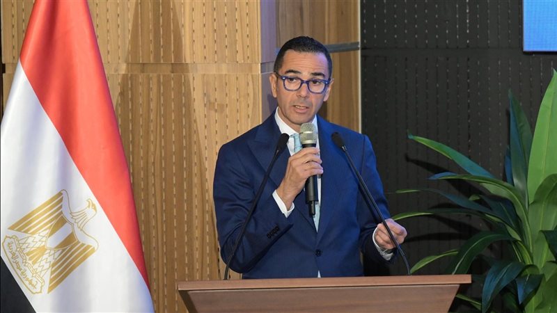 وزير الاستثمار حسن