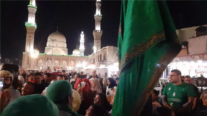 توافد دراويش الصوفية