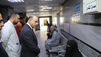 محافظ كفرالشيخ يتفقد أعمال تطوير قسم الاستقبال والطوارئ بمستشفى العبور 