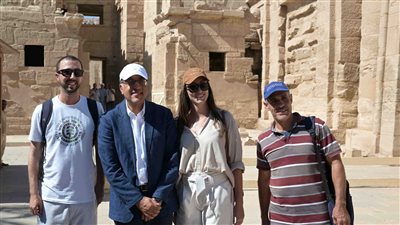 رئيس الوزراء يتفقد معبد 