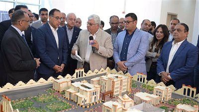 رئيس جامعة طيبة لرئيس الوزراء: نسعى لتفعيل التنمية الاقتصادية والاجتماعية