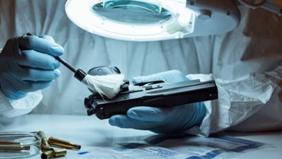 الطب الشرعي يفحص إيصالات أمانة في واقعة احتجاز شخص بباب الشعرية