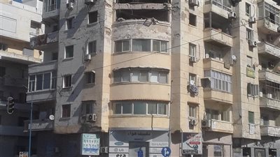  تفاصيل انهيار أجزاء من عقار بمنطقة الشاطبي في الإسكندرية (فيديو)