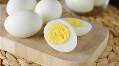 فوائد البيض المسلوق، يقوي العضلات والذاكرة ويحمي من الشيخوخة