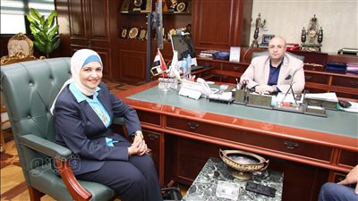 محافظ بني سويف يوجه بتنفيذ القوافل الطبية في القرى والمناطق الأكثر احتياجًا