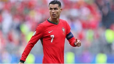 استقبال جنوني لرونالدو في وارسو قبل مواجهة بولندا (فيديو)