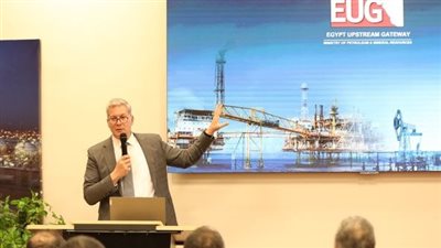 وزير البترول يبحث مستجدات التسويق للفرص الاستثمارية وجذب الاستثمار 