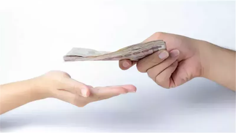 استغلال فرص ضعف الغير،