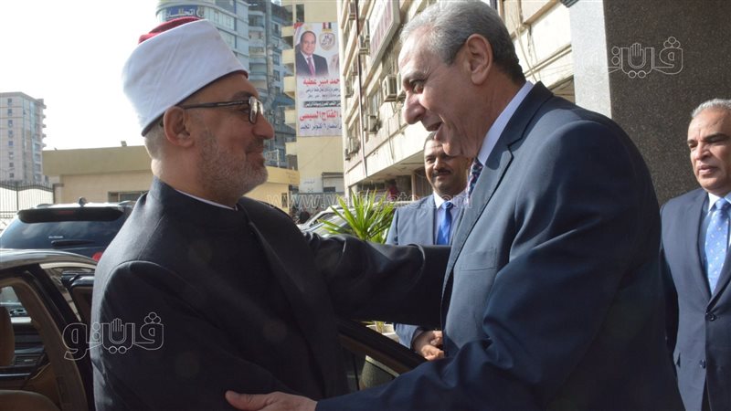 محافظ الغربية يستقبل