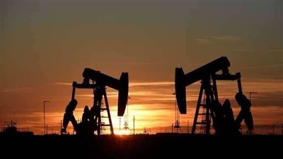 النفط يتراجع بأكثر من دولار بسبب مخاوف الطلب في الصين