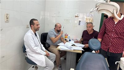 نقيب الأسنان يفاجئ مجموعة إدارات صحية بالشرقية 
