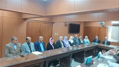 تعليم الدقهلية تعقد اجتماعًا لاختيار القيادات بدواوين الإدارات (صور) 