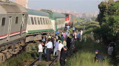 تحركات عاجلة من الحكومة بعد حادث قطاري المنيا.. النقل تعلن تفاصيل الواقعة.. الصحة تكشف الحصر المبدئي للمصابين وتدفع بـ 23 سيارة إسعاف.. والتضامن تتابع حالات الضحايا 