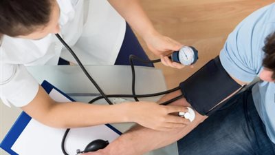  طرق خفض ضغط الدم بالمنزل، أطعمة ومشروبات تمنع ارتفاعه