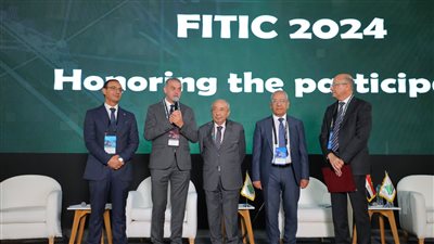 نقيب المهندسين يؤكد دعم النقابة وتكريس إمكاناتها لتوطين صناعة السيارات الكهربائية في مصر