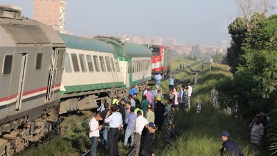 أبرز قرارات وزير النقل بعد حادث قطاري المنيا.. مراجعة شاملة لمنظومة التشغيل بالسكك الحديدية.. وإعادة تأهيل العنصر البشري 