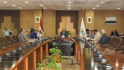 رئيس جامعة المنصورة يبحث مع فريق زراعة الكبد افتتاح وتشغيل المركز الجديد