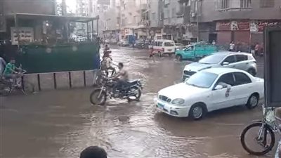 انقطاع المياه بحي غرب أسيوط بسبب انفجار جديد في خط صرف 