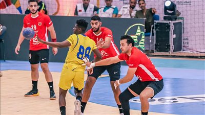 يد الأهلي يفوز علي سي إف جي الكونغولي في بطولة أفريقيا للأندية