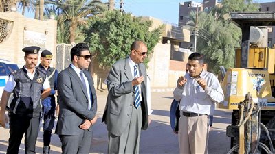 محافظ سوهاج: تشغيل مشروع الصرف الصحي بالمنشأة خلال أيام 