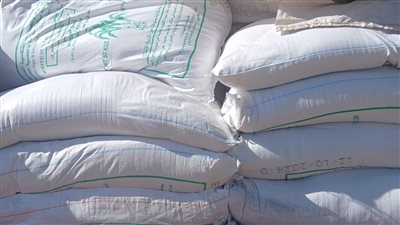 تموين أسيوط يضبط 3 أطنان سكر مدعم قبل بيعه بالسوق السوداء