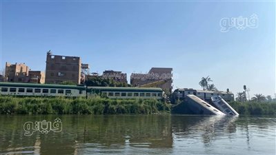 بعد 24 ساعة بحث، انتشال جثمان ثالث ضحايا حادث قطاري المنيا