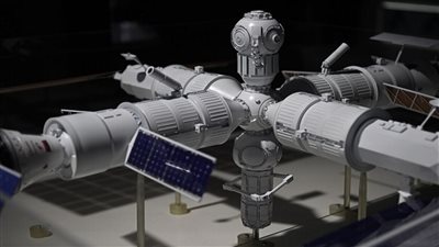 روسيا تختار رواد رحلة الفضاء إلى محطة ROS المدارية