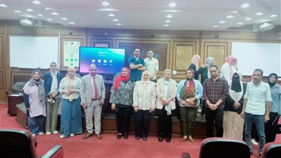 كلية طب بجامعة الفيوم تنظم ندوة لطلابها بعنوان 