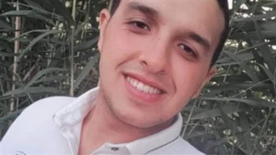 أسرة أحمد جلال ضحية حادث قطار المنيا تنهي إجراءات استلام جثمانه